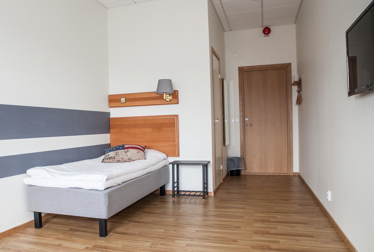 Trestads Restaurang Hotell&Pensionat Vänersborg Buitenkant foto