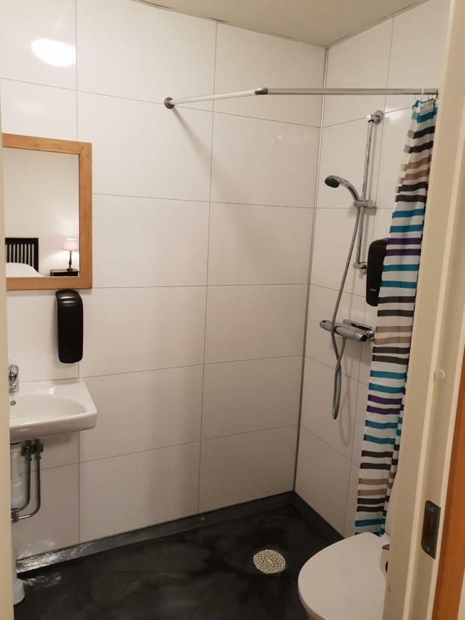 Trestads Restaurang Hotell&Pensionat Vänersborg Buitenkant foto