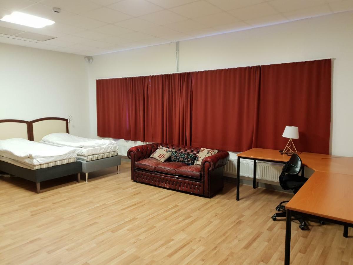 Trestads Restaurang Hotell&Pensionat Vänersborg Buitenkant foto